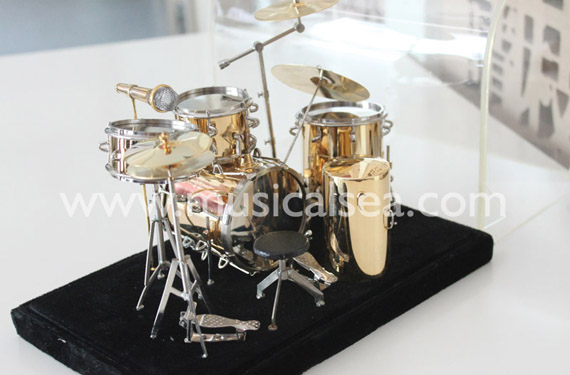 Miniature musical instrument 5pcs Golden drums per set